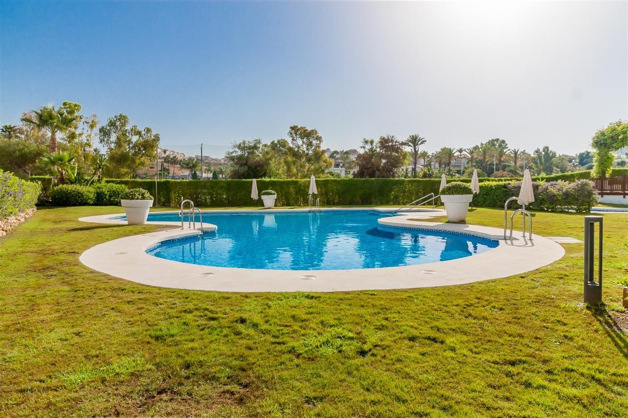 Golf Hill Estepona Canovas Exteriör bild