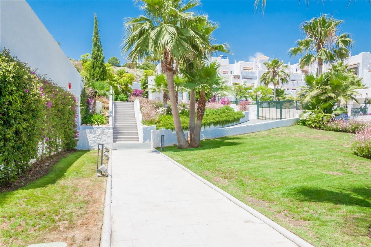 Golf Hill Estepona Canovas Exteriör bild