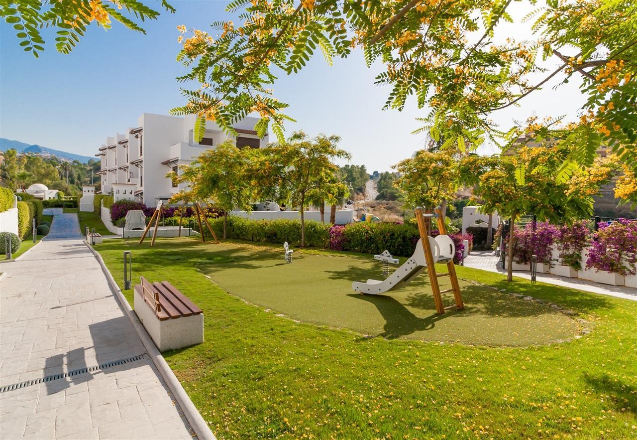 Golf Hill Estepona Canovas Exteriör bild